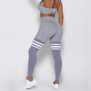 Bombshell sportswear light grey sock leggings